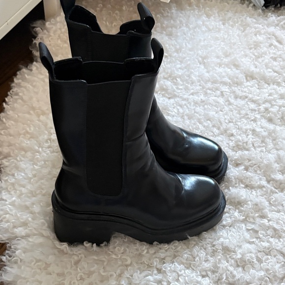 H&M Shoes - H&M black women’s boots